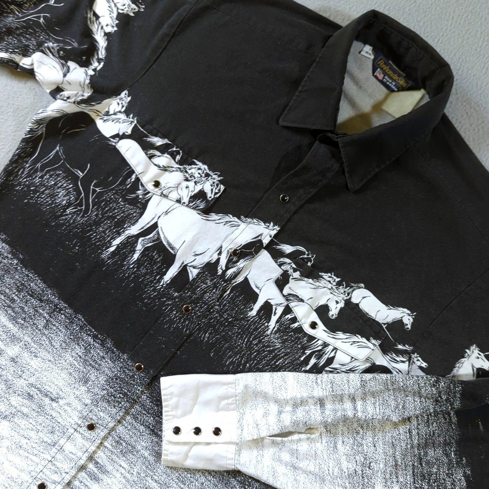 VTG Panhandle Slim Western Shirt Mens L Black White Running Horses Pearl Snap